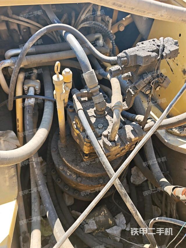 回轉(zhuǎn)馬達(dá)（上車部件）