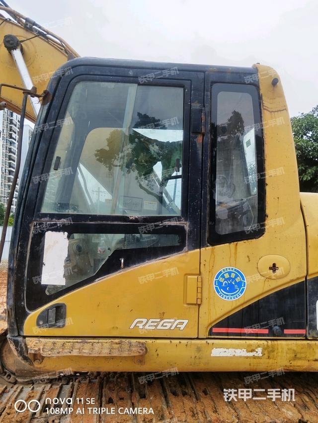 驾驶室正侧（驾驶室部分）