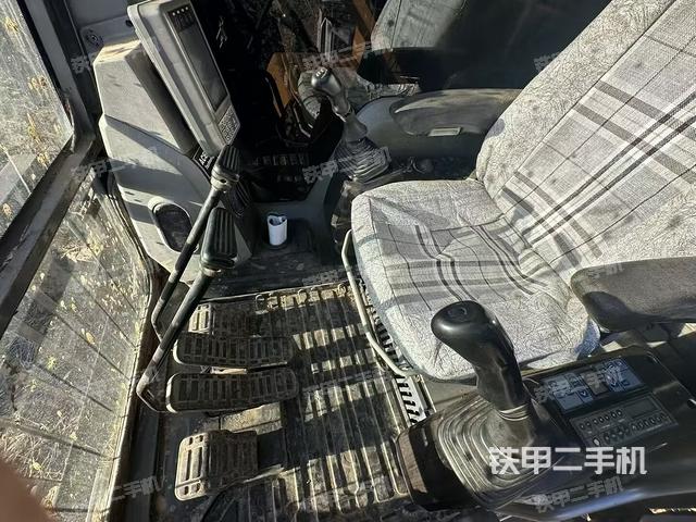 驾驶室整体（整机外观）