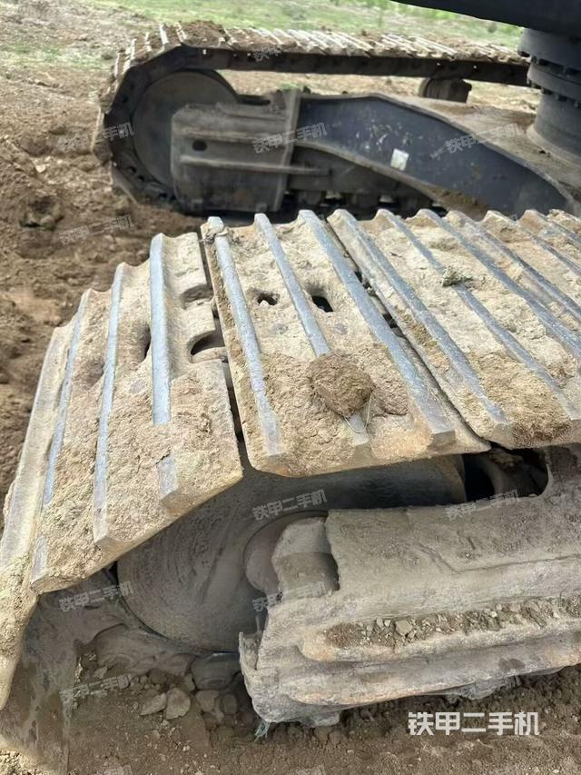 单侧履带整体（整机外观）