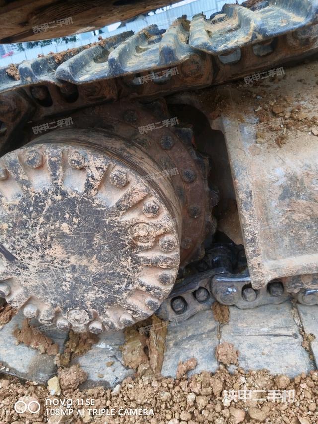 右驱动轮（行走机构）