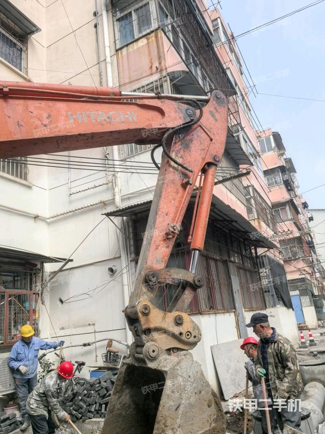 小臂整體左后（工作和回轉(zhuǎn)裝置）