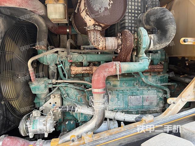 发动机右侧（整机外观及大件）