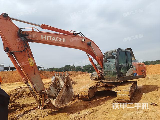 日立ZX200LC-5A挖掘机