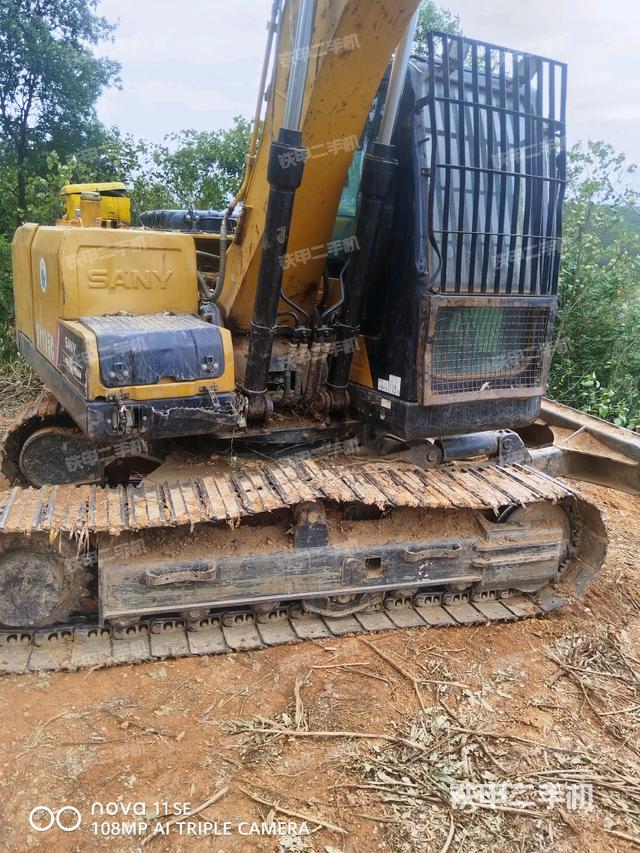 大臂背部俯视（工作和回转装置）