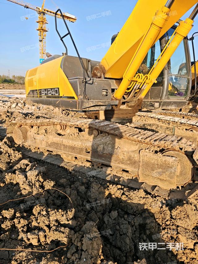 右侧行走马达盖板（行走机构）