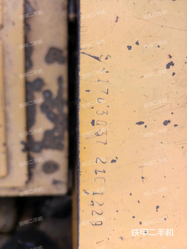 转盘和下车架正前（工作和回转装置）