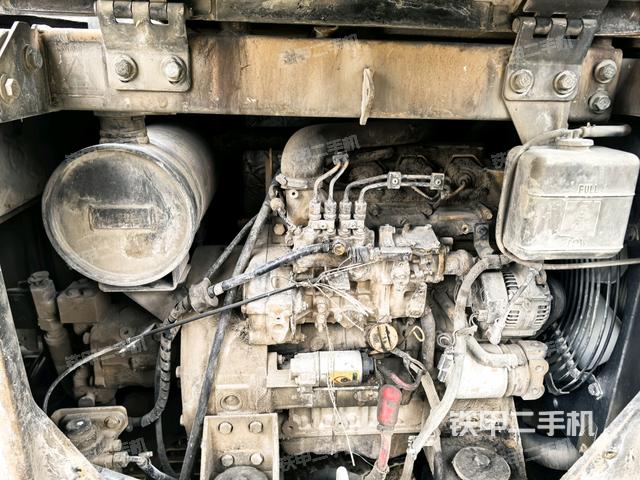 发动机室（上车部件）