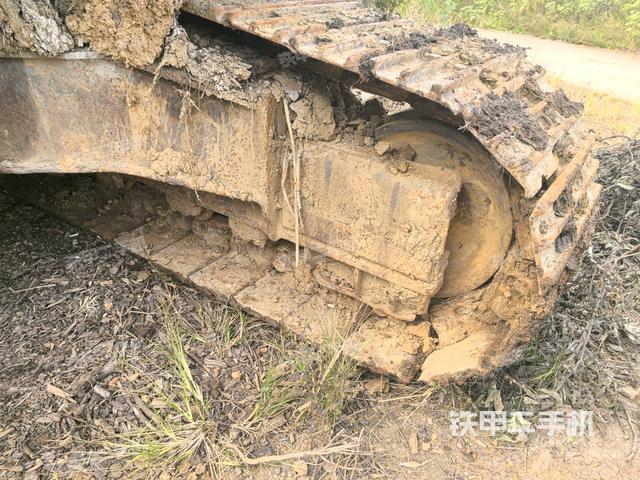 左側(cè)行走馬達(dá)蓋板（行走機(jī)構(gòu)）