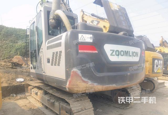 驾驶室顶部（整机外观）