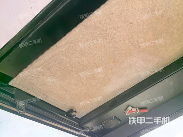 后窗玻璃角標(biāo)（駕駛室部分）