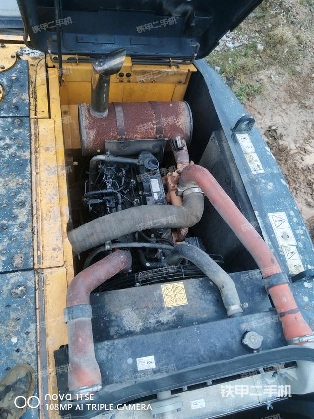 发动机室（上车部件）