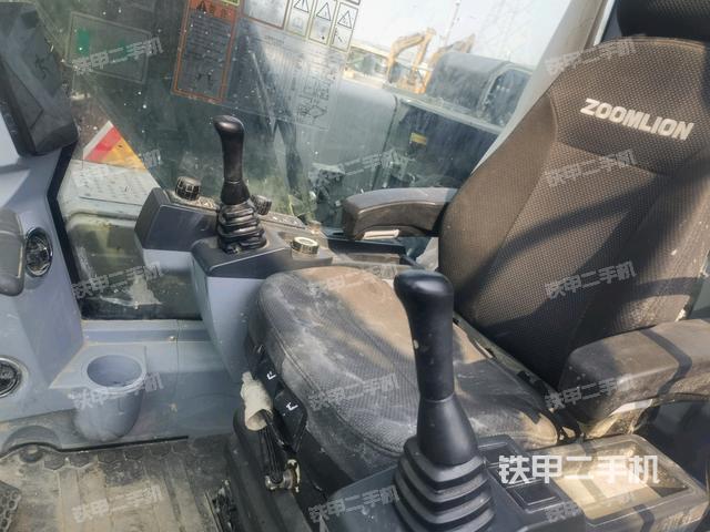 驾驶室整体（整机外观）