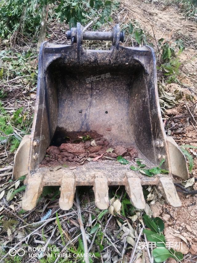 大臂整体 右侧（工作和回转装置）