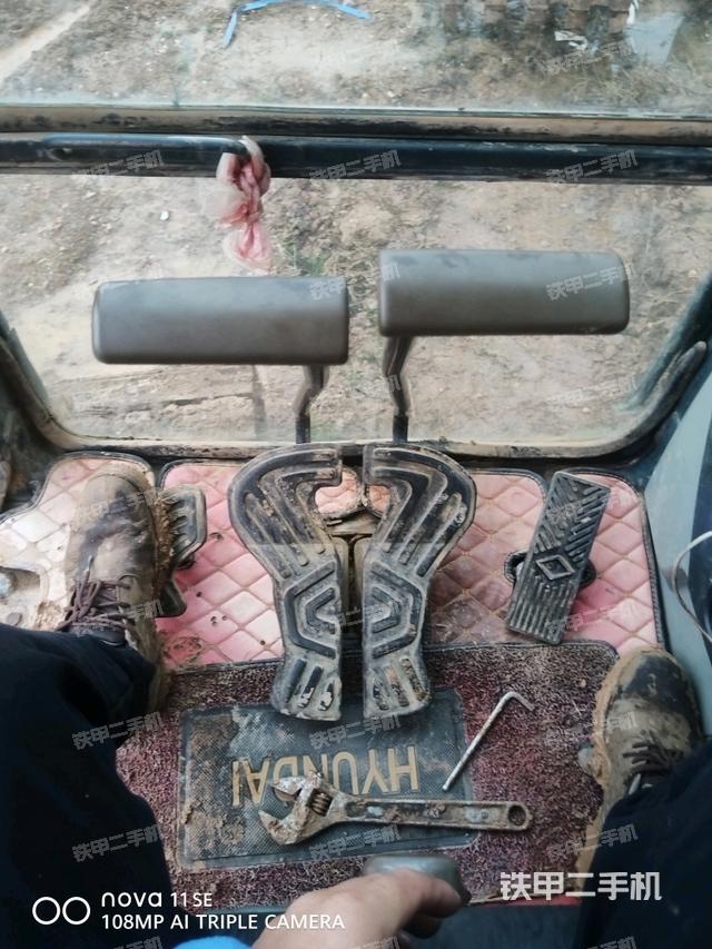 驾驶室左前45度（驾驶室部分）