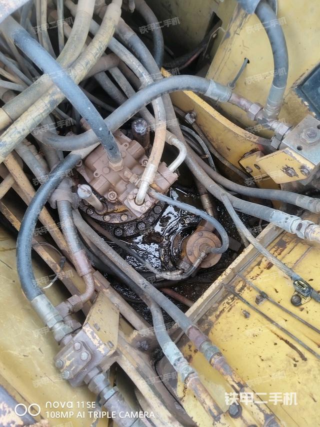 中央回转接头特写（上车部件）