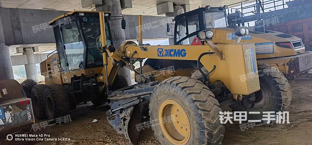 整机左侧（设备外观及核心部件）