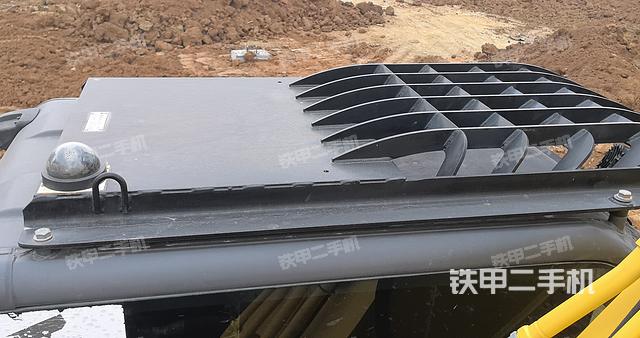 驾驶室顶部（整机外观）