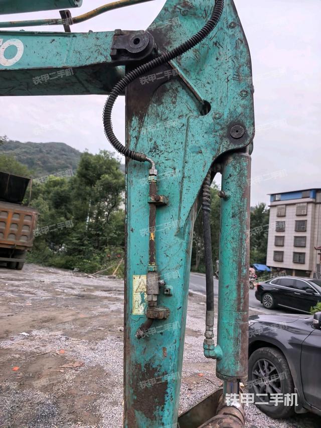 铲斗右后整体（工作和回转装置）