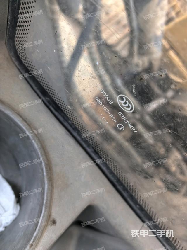 左后方玻璃角标（驾驶室部分）