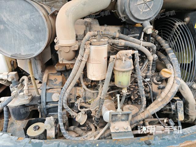 发动机室（上车部件）