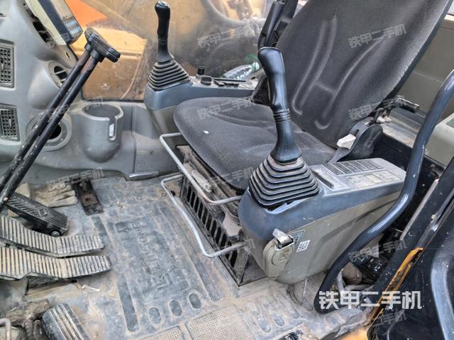 右侧玻璃角标（驾驶室部分）