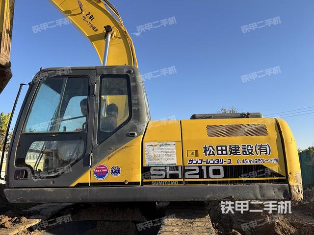 驾驶室整体（整机外观）