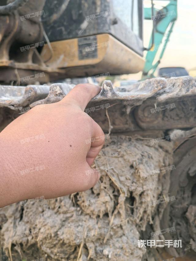 左驅(qū)動輪（行走機(jī)構(gòu)）