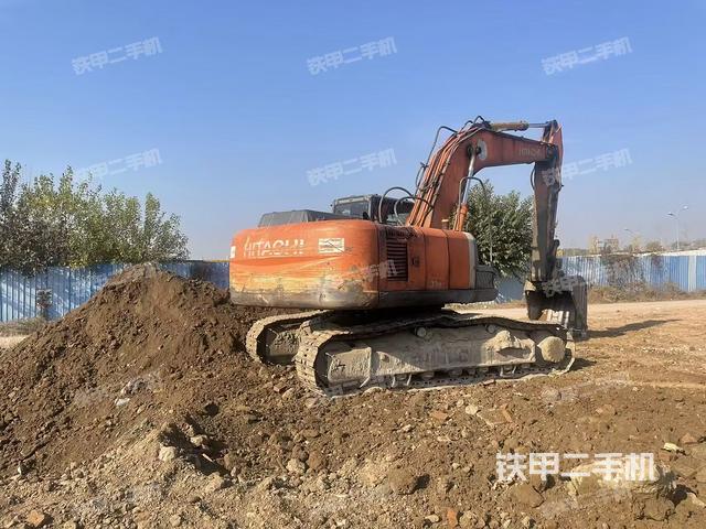 驾驶室顶部（整机外观）