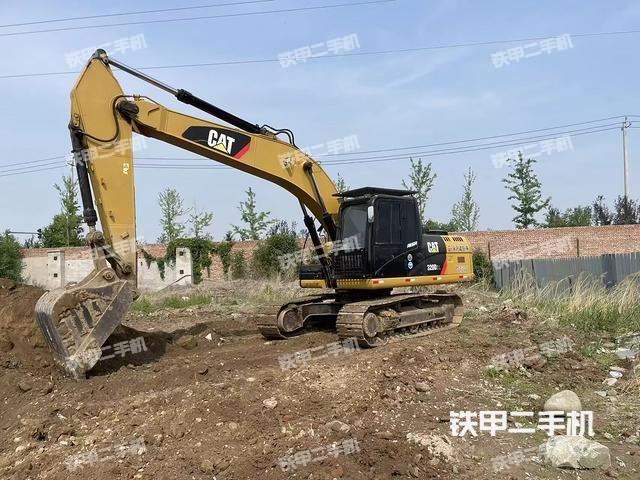 驾驶室顶部（整机外观）