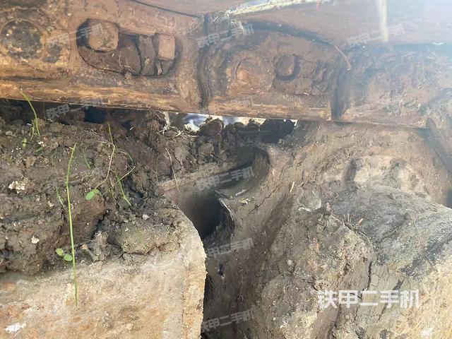 单侧履带整体（整机外观）