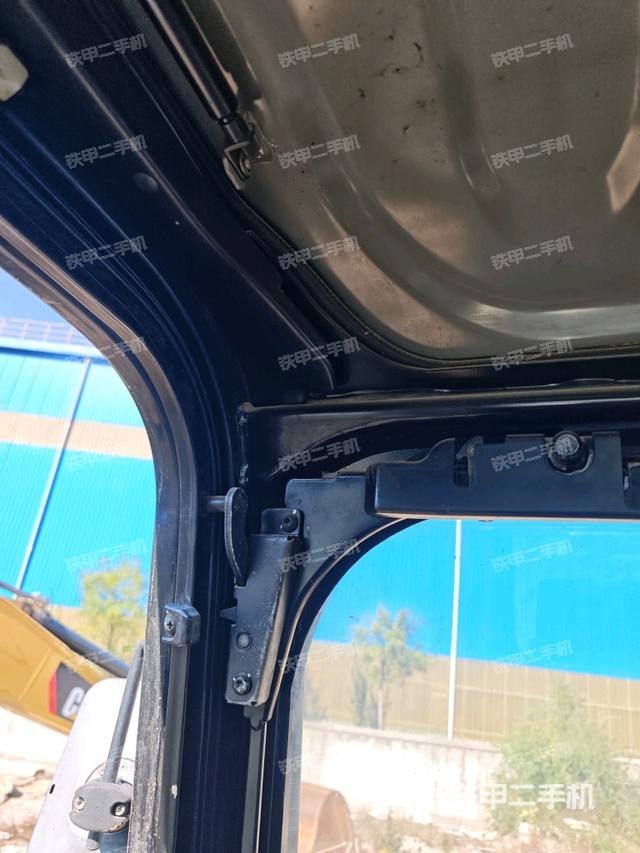 后窗玻璃角標(biāo)（駕駛室部分）