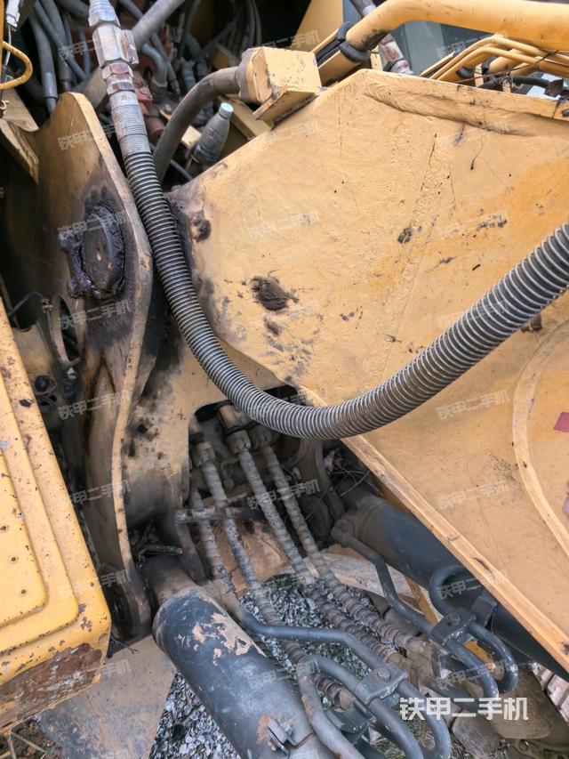 小臂整体右前（工作和回转装置）