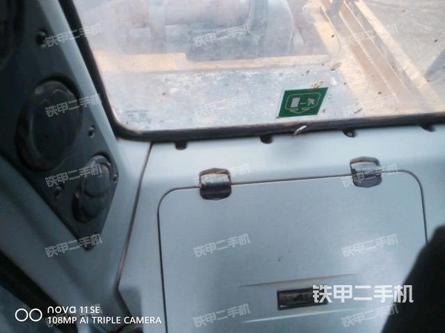 右侧玻璃角标（驾驶室部分）