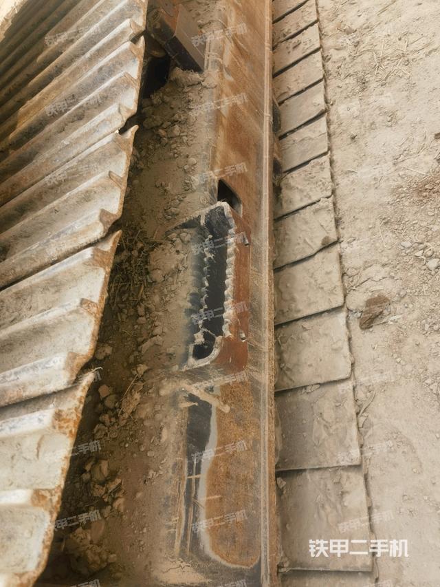 单侧履带整体（整机外观）