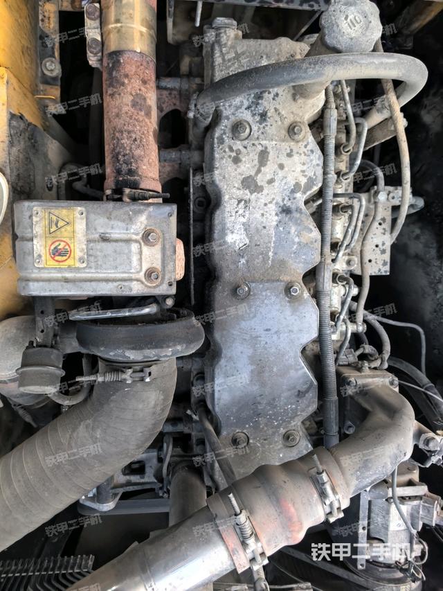 中央回转接头特写（上车部件）