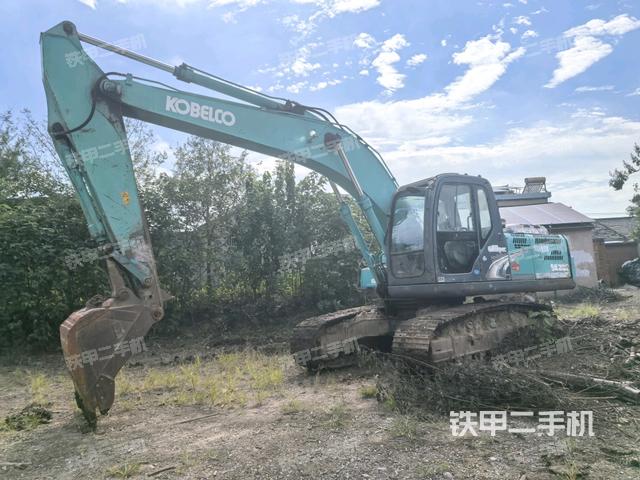 神鋼SK200-8挖掘機(jī)