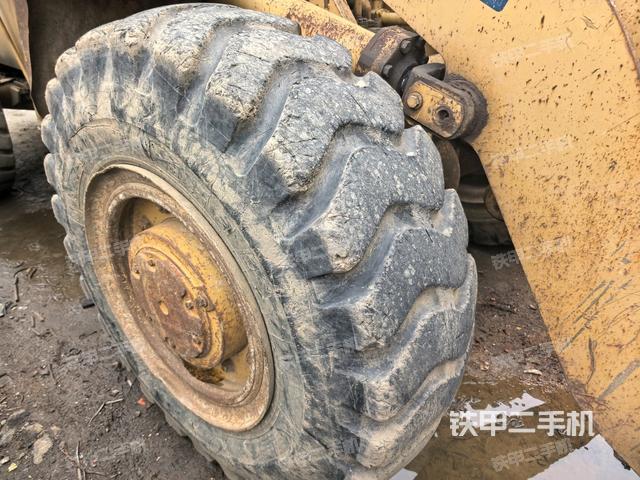 左前輪（行走機(jī)構(gòu)）