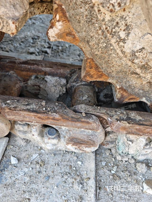 右側(cè)行走馬達(dá)蓋板（行走機(jī)構(gòu)）