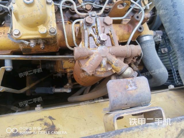 气门室盖螺丝特写（上车部件）