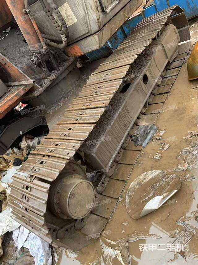 单侧履带整体（整机外观）