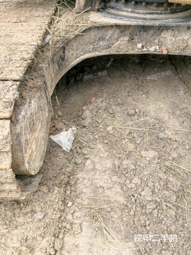 右驱动轮（行走机构）