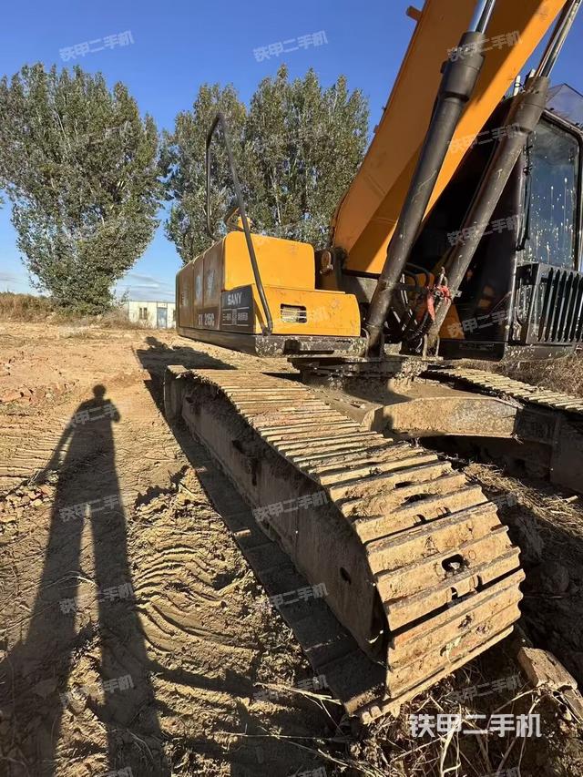 单侧履带整体（整机外观）