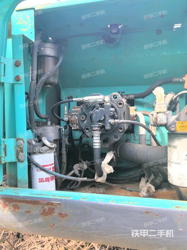 液壓泵斜45?左（大件艙室）