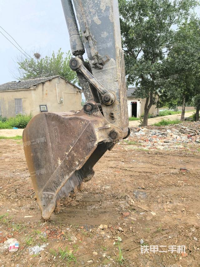 大臂整体 右侧（工作和回转装置）