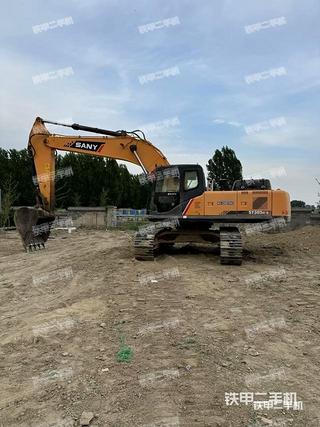 三一重工SY305C挖掘机