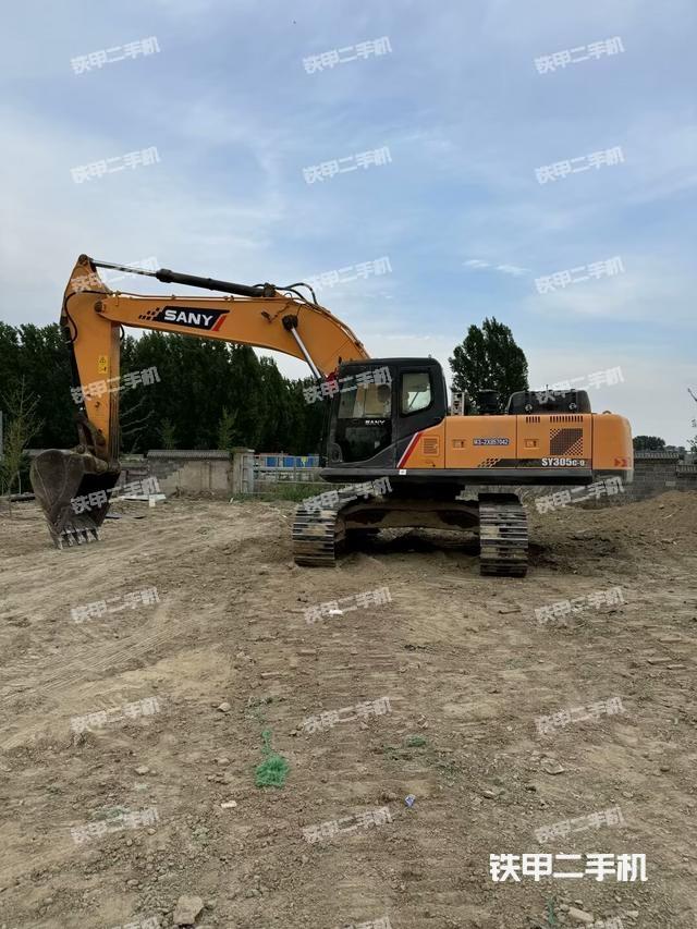 三一重工SY305C挖掘机
