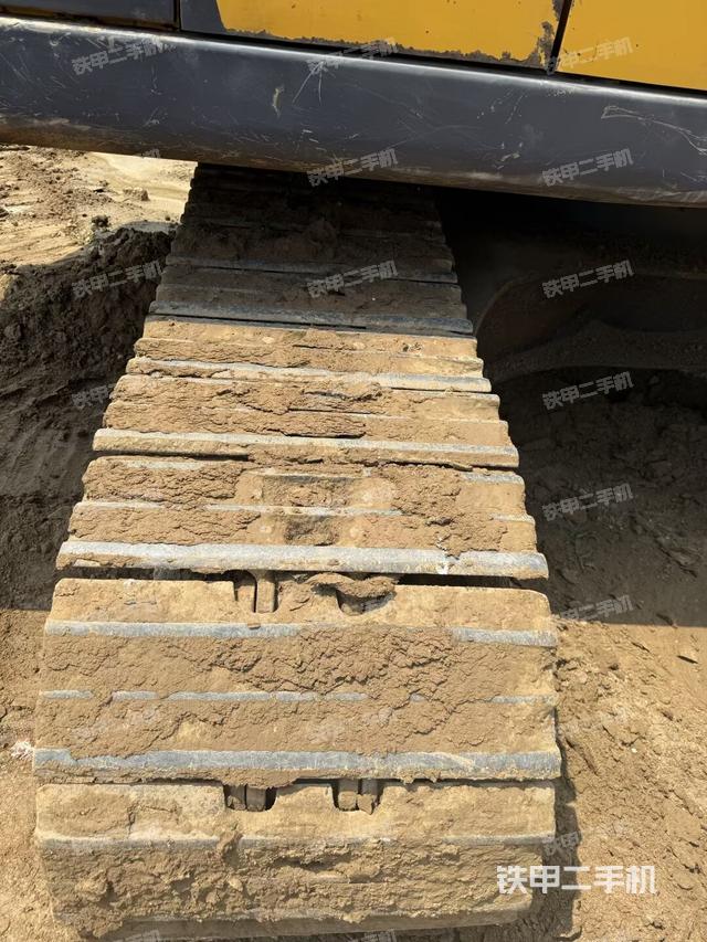 单侧履带整体（整机外观）