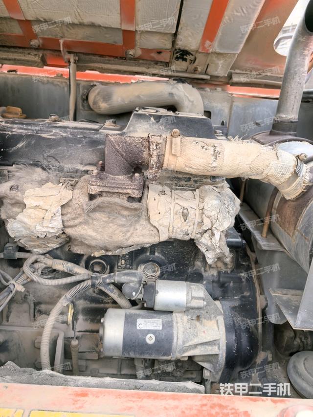 發(fā)動(dòng)機(jī)室（上車部件）