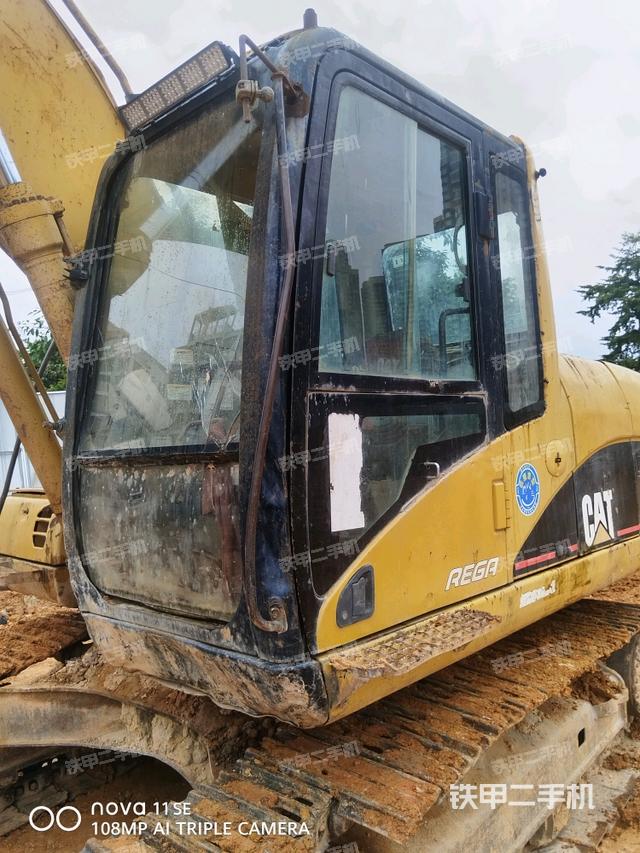 驾驶室左前45度（驾驶室部分）